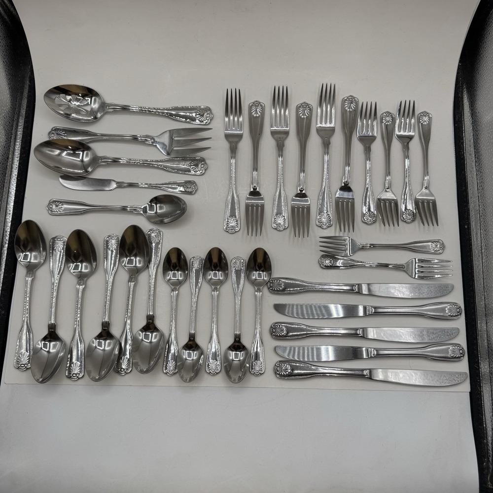 Wallace Country Shell 33 Piece Set 18/8 Stainless Fork Spoon Knife Hostess